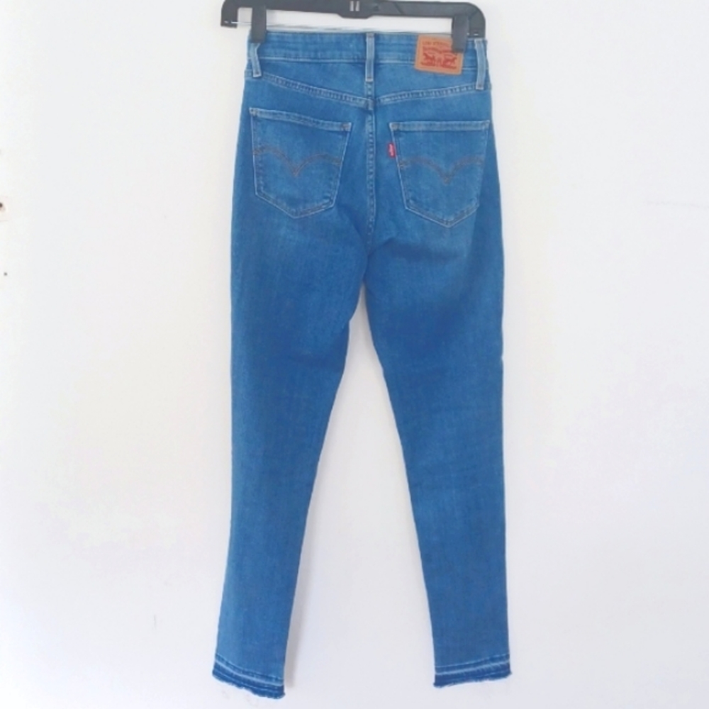Levi's 721 High Rise Distressed Skinny Jeans | Size 25x30